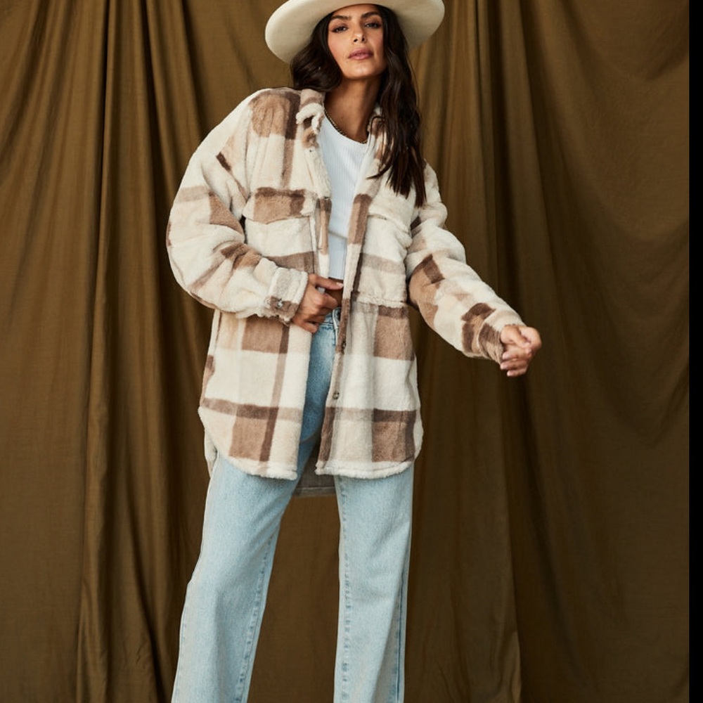 12th Tribe High Line Beige Faux Fur Shacket